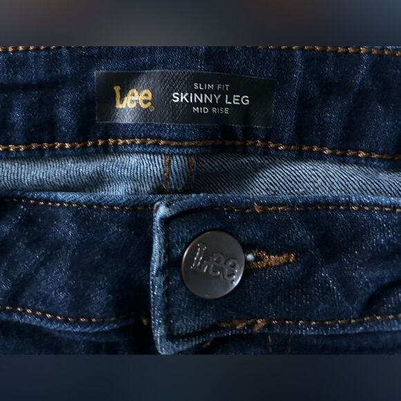 NWOT … LEE “Size: 12” Slim Fit Mid Rise Jeans - Picture 7 of 8